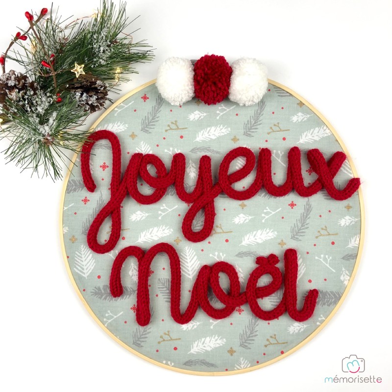 Couronne Joyeux Noël en tricotin