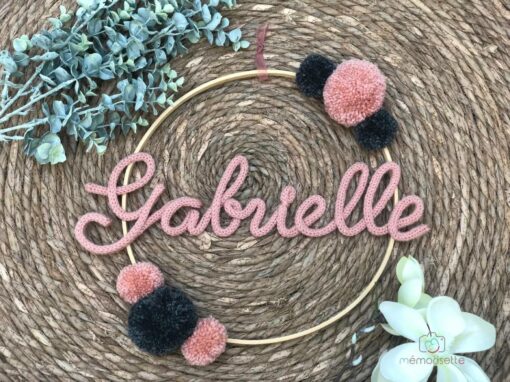 Couronne prénom 6-10 lettres avec pompons – Image 5