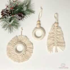 Ornements et décoration de Noël en macramé